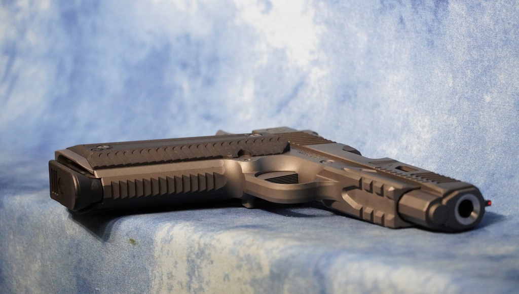 NIGHTHAWK AGENT 2 RECON 9MM COMMANDER