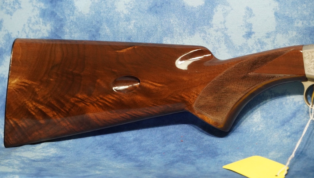 USED BROWNING SA-22 GRADE VI 22 LR MFG 1997