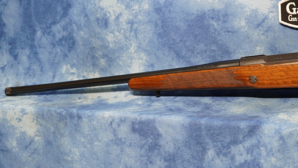 SAKO J05099 90 L HUNTER 7MM PRC 22.4" THREADED BBL 