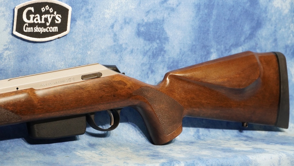 TIKKA J03625 T3X VARMINT HUNTER 243 WINCHESTER SS WALNUT 23.7" HVY BBL