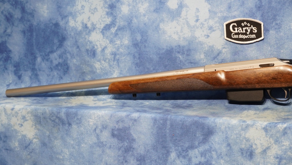 TIKKA J03625 T3X VARMINT HUNTER 243 WINCHESTER SS WALNUT 23.7" HVY BBL