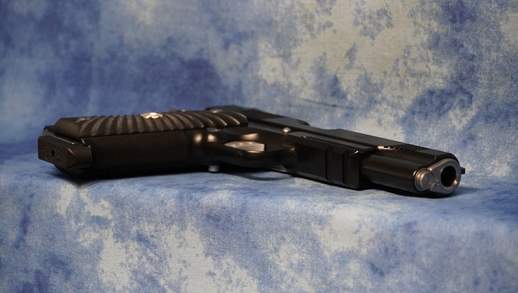 WILSON COMBAT CQB 45 ACP W/LIGHTRAIL