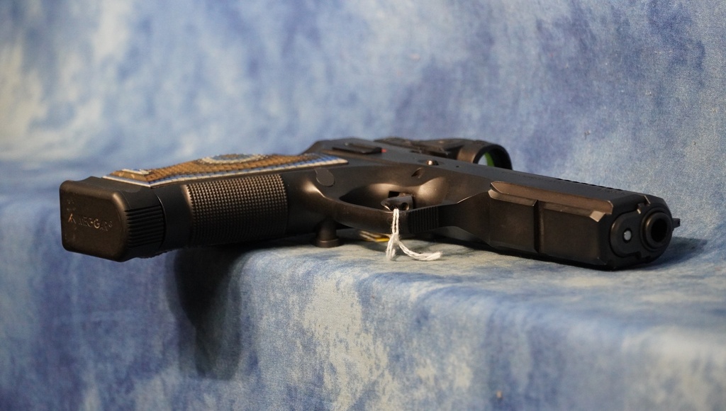 USED CZ SHADOW 2 9MM TRIJICON SRO